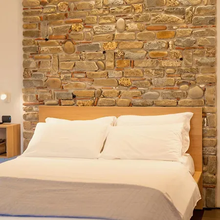 Couette-café Baia Di Trentova 4*