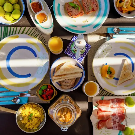 Couette-café Baia Di Trentova 4*