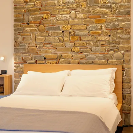 Couette-café Baia Di Trentova 4*