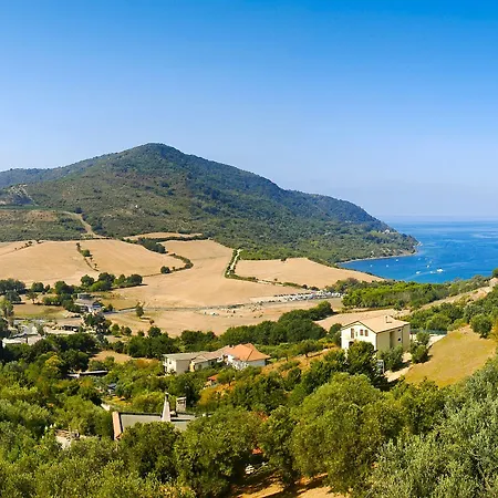 Alojamento de Acomodação e Pequeno-almoço Baia Di Trentova