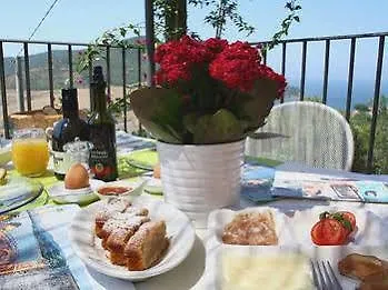 Bed & Breakfast Baia Di Trentova 4*